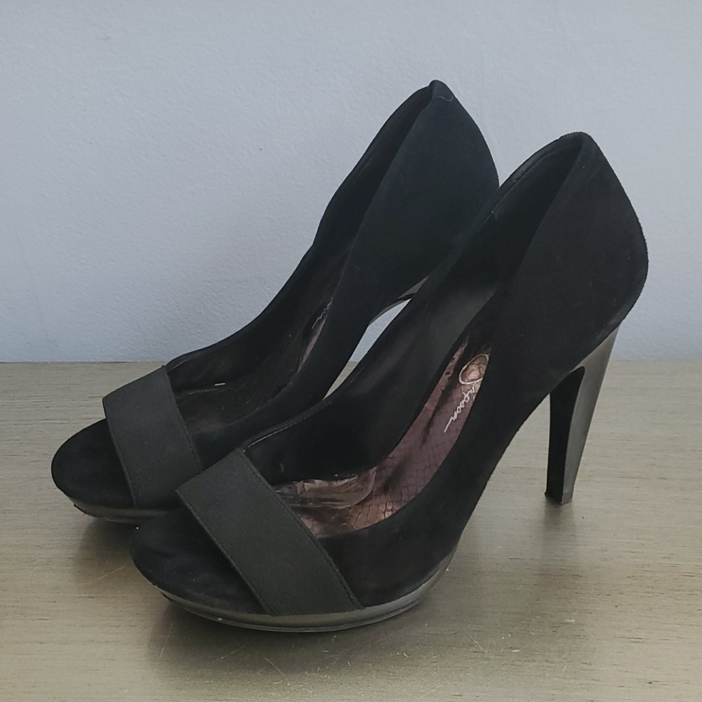 Jessica Simpson 7.5 suede pumps